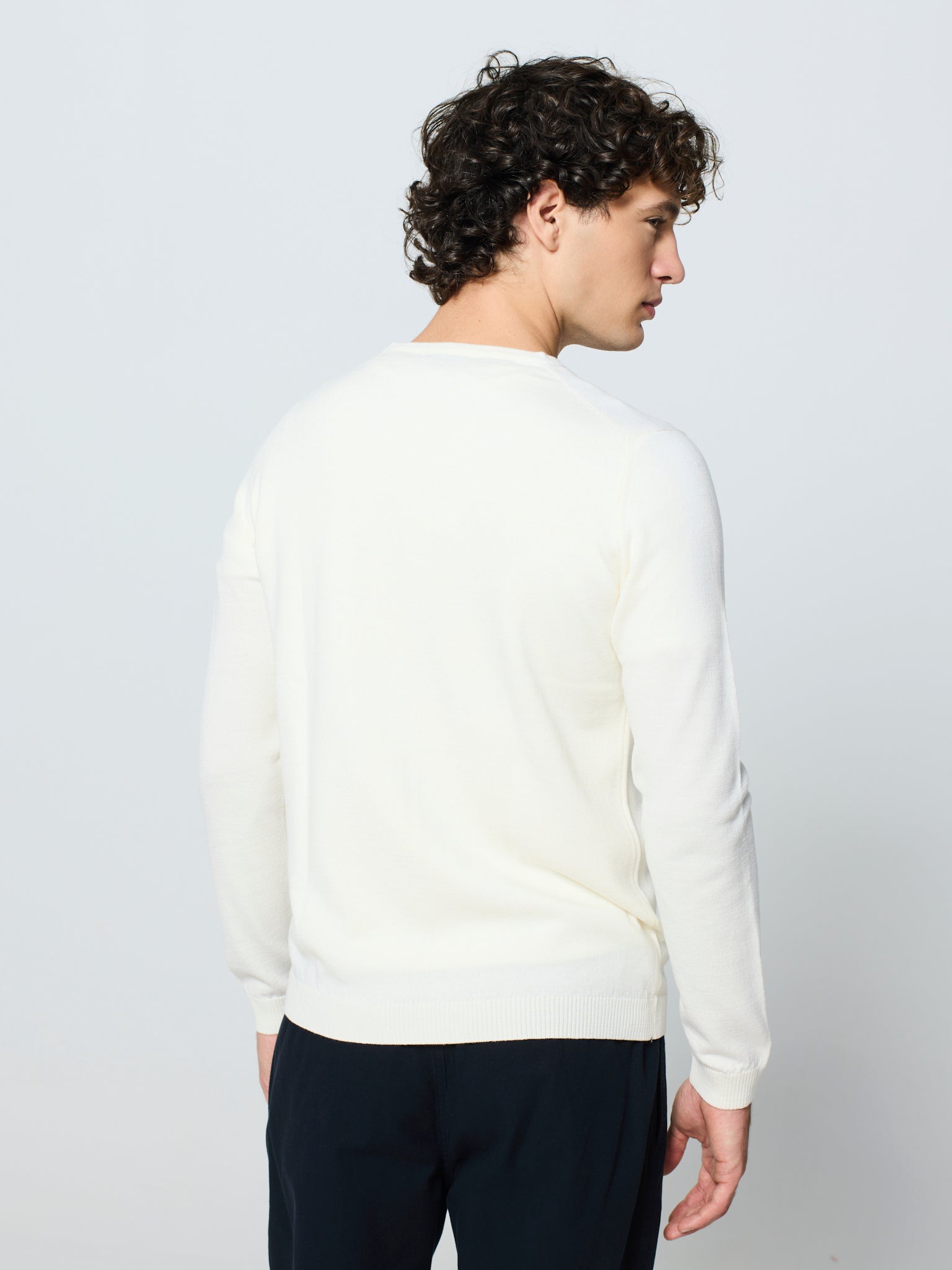 Jersey de hombre cuello pico y manga larga