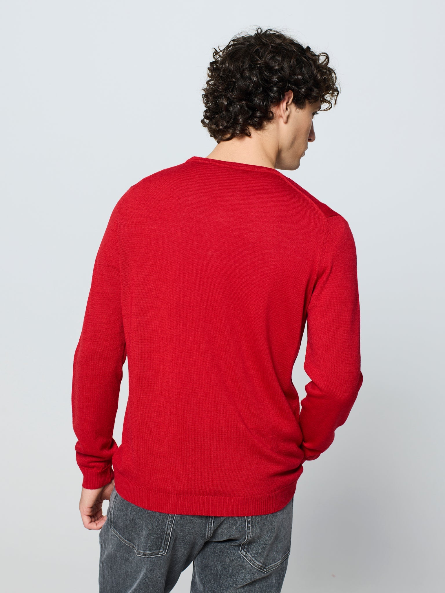 Jersey de hombre cuello pico y manga larga
